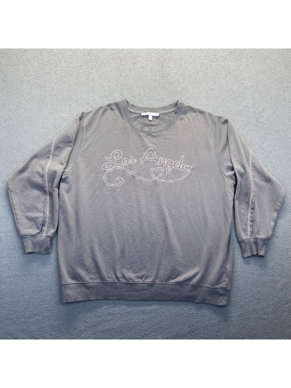 Seven7 Sweatshirt Womens Size Large, Gray Los Angeles Heart Long Sleeve